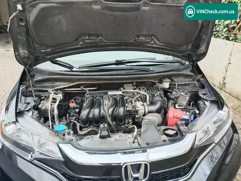 Honda Fit 2017, фото з оголошення 2 з 15, VIN 3HGGK5G60JM704246