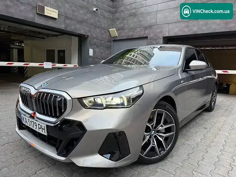 BMW 5 Series 2025, фото з оголошення 1 з 21, VIN WBA31FL040CV21176