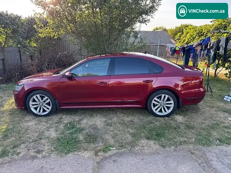 Volkswagen Passat 2017, фото з оголошення 2 з 20, VIN 1VWGT7A30HC050072
