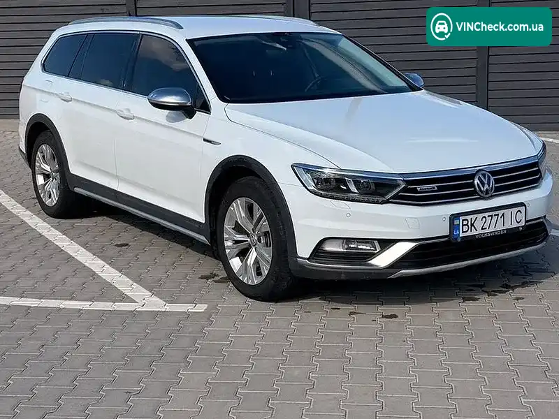 Volkswagen Passat 2019, фото з оголошення 2 з 10, VIN WVWZZZ3CZKE132343