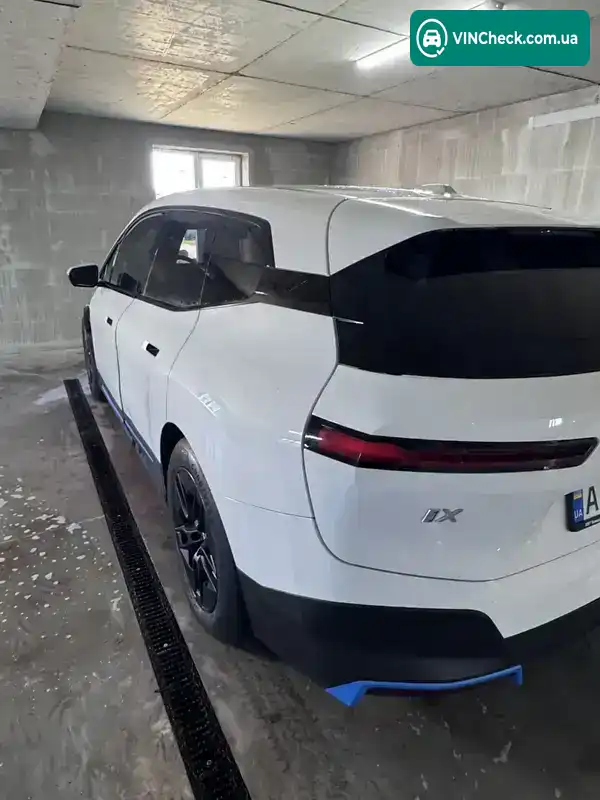 BMW iX 2023, фото з оголошення 2 з 21, VIN WBY11CF050CN19777