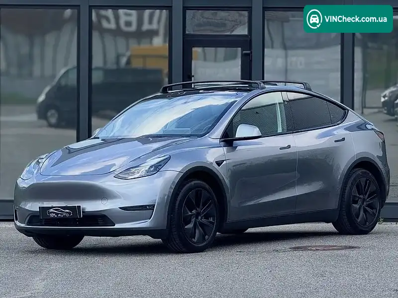 Tesla Model Y 2025, фото з оголошення 1 з 12, VIN 7SAYGDEE5SF288468