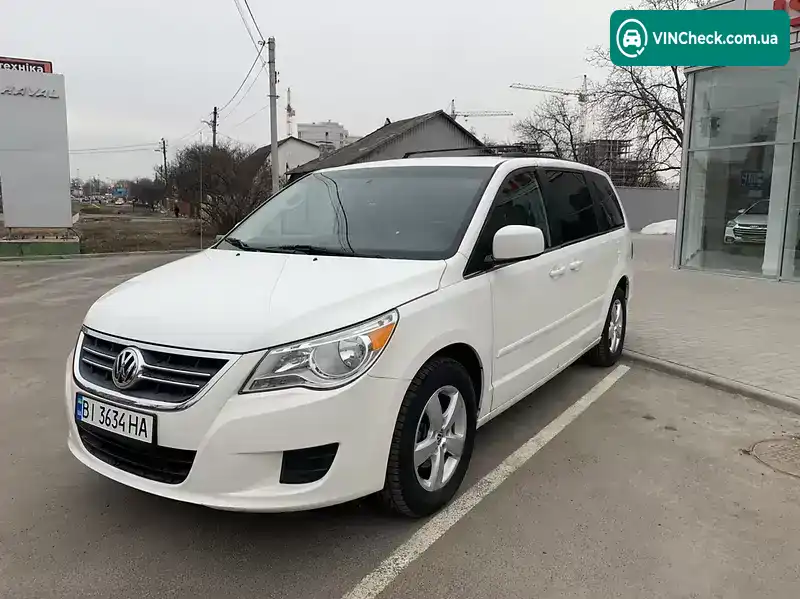 Volkswagen Routan 2010, фото з оголошення 1 з 21, VIN 2V4RW3DG6BR625791