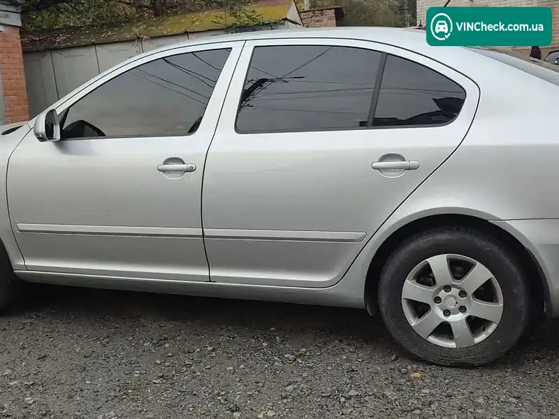 Skoda Octavia 2011, фото з оголошення 2 з 5, VIN TMBCK41Z5CB151629