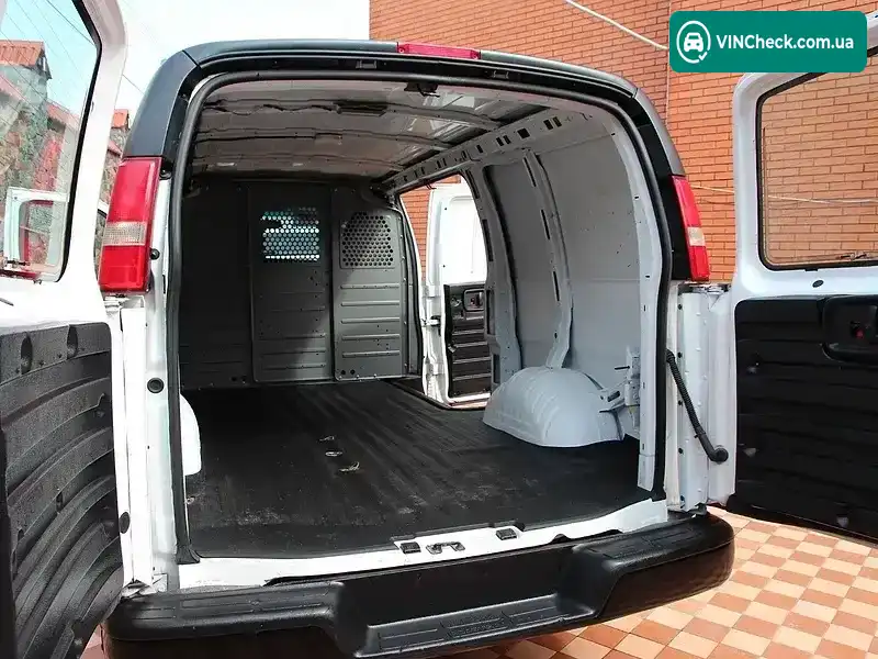 Chevrolet Express 2011, фото з оголошення 2 з 11, VIN 1GCSGAFX7B1144401