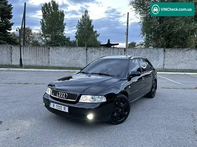 Audi A4 2001, фото з оголошення 1 з 18, VIN WAUZZZ8DZ1A130348