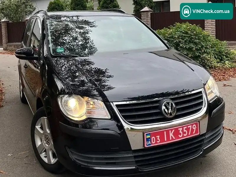 Volkswagen Touran 2010, фото з оголошення 1 з 20, VIN WVGZZZ1TZAW051218