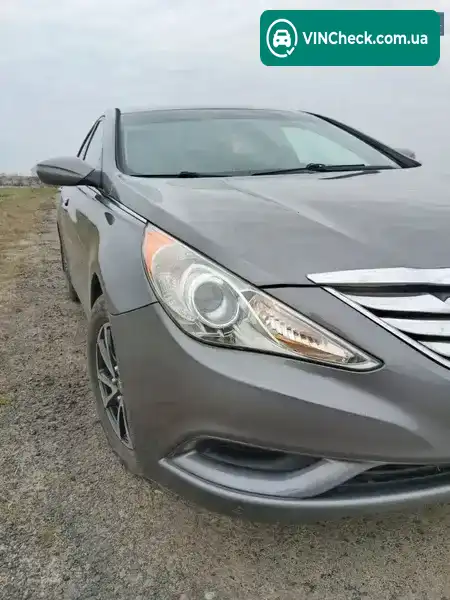 Hyundai Sonata 2011, фото з оголошення 2 з 21, VIN 5NPEB4AC3CH342565