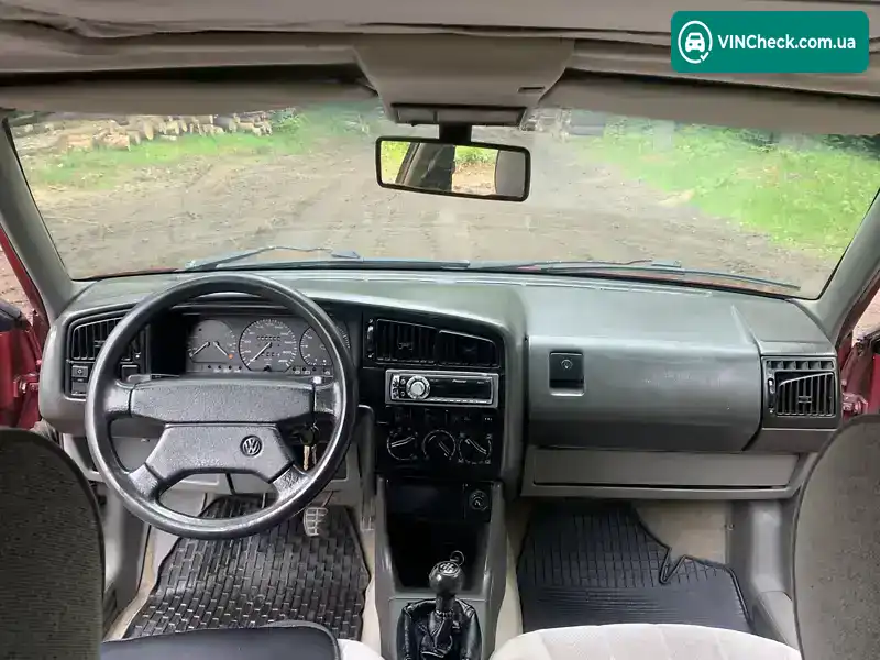 Volkswagen Passat 1988, фото з оголошення 2 з 19, VIN WVWZZZ31ZKE065333