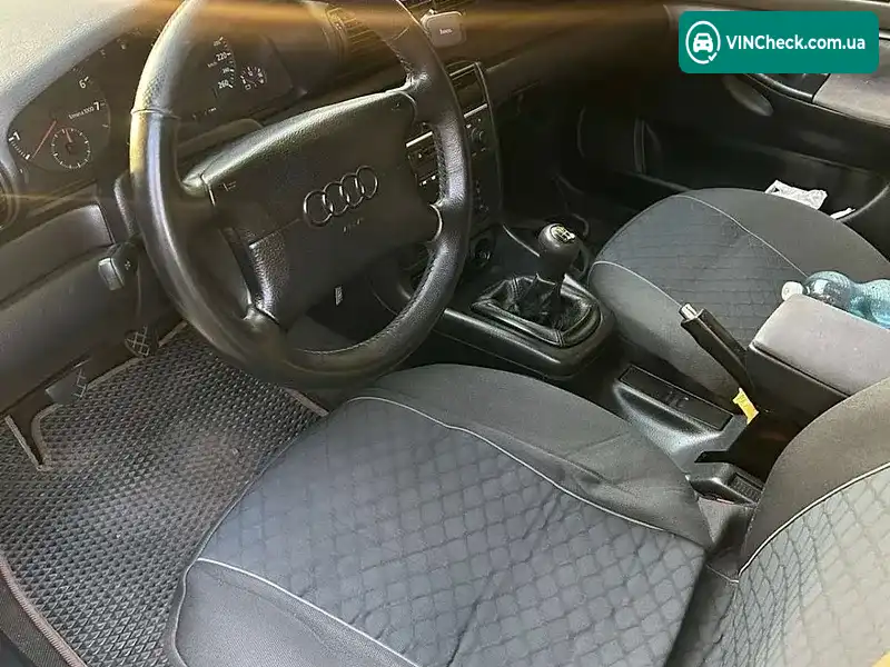 Audi A4 1996, фото з оголошення 2 з 8, VIN WAUZZZ8DZTA296050