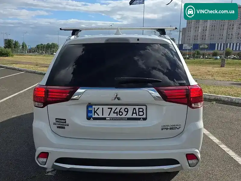 Mitsubishi Outlander 2018, фото з оголошення 2 з 17, VIN JA4J24A59JZ616920