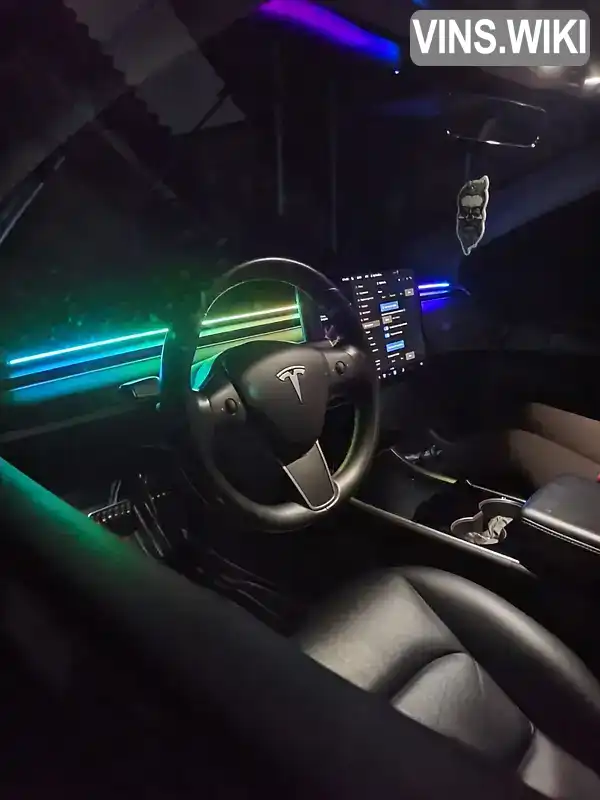 Tesla Model 3 2019, фото з оголошення 2 з 21, VIN 5YJ3E1EA3KF330953