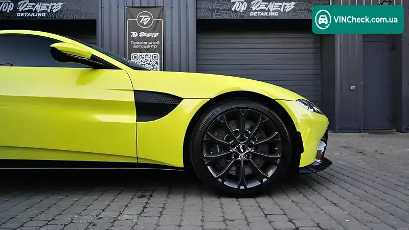 Aston Martin Vantage 2018, фото з оголошення 2 з 20, VIN SCFSMGAW8KGN01383