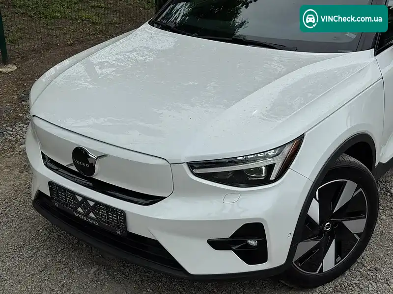 Volvo C40 Recharge 2021, фото з оголошення 2 з 20, VIN YV4ED3GB6N2000581