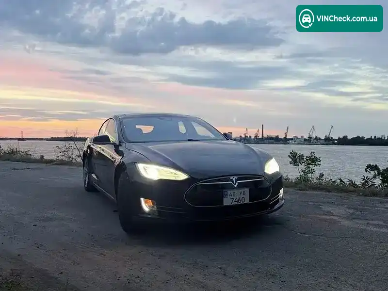 Tesla Model S 2015, фото з оголошення 1 з 12, VIN 5YJSA1H15FFP64252