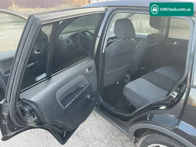 Ford Fusion 2006, фото з оголошення 2 з 20, VIN WF0UXXGAJU6B33881