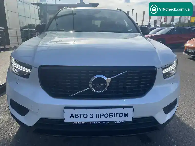 Volvo XC40 2019, фото з оголошення 2 з 21, VIN YV1XZ13BCL2230080