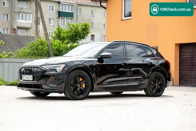 Audi e-tron 2022, фото з оголошення 2 з 21, VIN WA1VABGE0NB035241