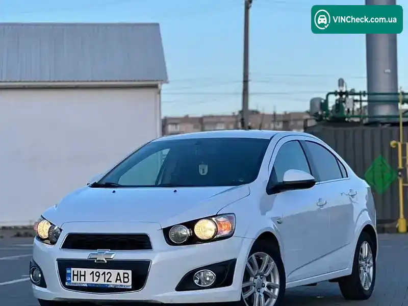 Chevrolet Sonic 2013, фото з оголошення 1 з 21, VIN 1G1JC5SG2E4121365