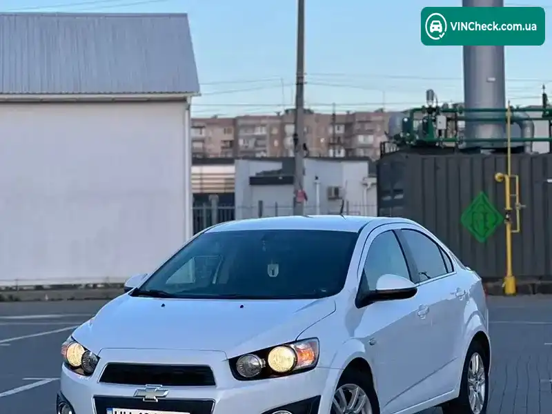 Chevrolet Sonic 2013, фото з оголошення 2 з 21, VIN 1G1JC5SG2E4121365