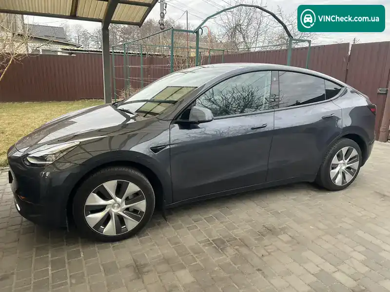 Tesla Model Y 2022, фото з оголошення 1 з 12, VIN 7SAYGAEE0NF431104