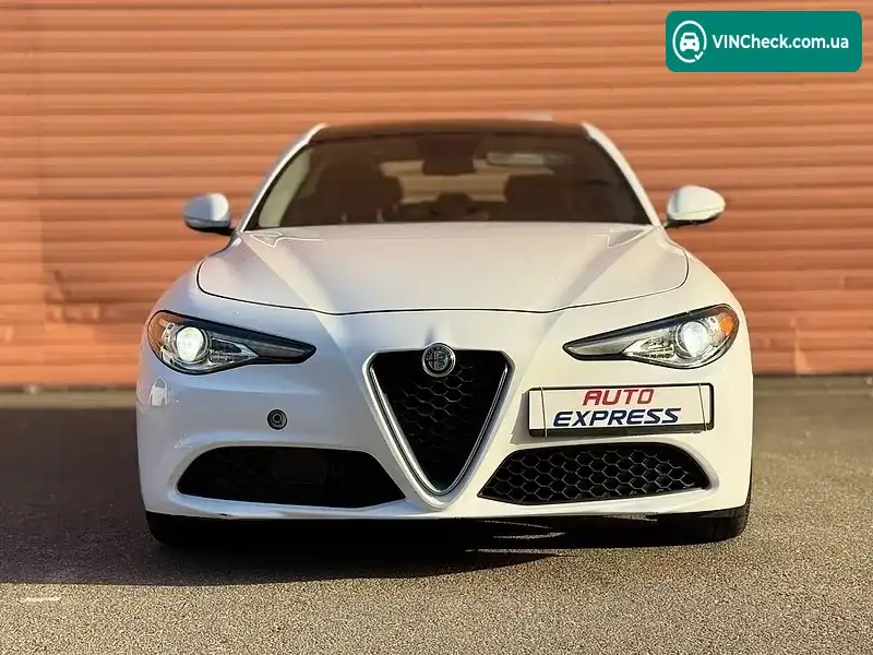 Alfa Romeo Giulia 2018, фото з оголошення 2 з 20, VIN ZARFAEDN1J7601474