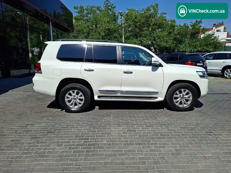 Toyota Land Cruiser 2021, фото з оголошення 2 з 20, VIN JTMCV05J004328494