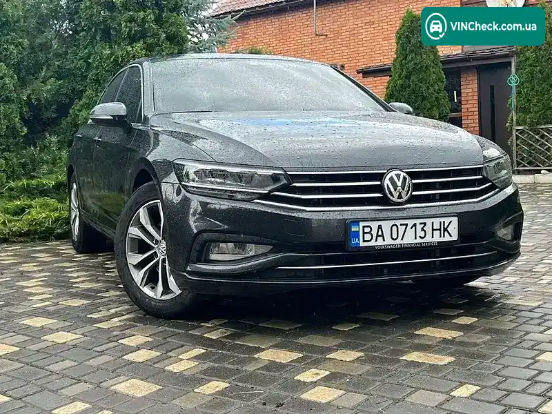 Volkswagen Passat 2019, фото з оголошення 2 з 14, VIN WVWZZZ3CZLE044010
