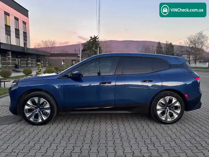 BMW iX 2024, фото з оголошення 2 з 21, VIN WB523CF00SCT24961