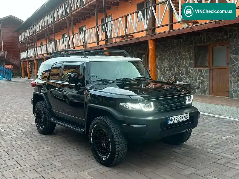 Toyota FJ Cruiser 2013, фото з оголошення 2 з 5, VIN JTEBU4BF5DK169703