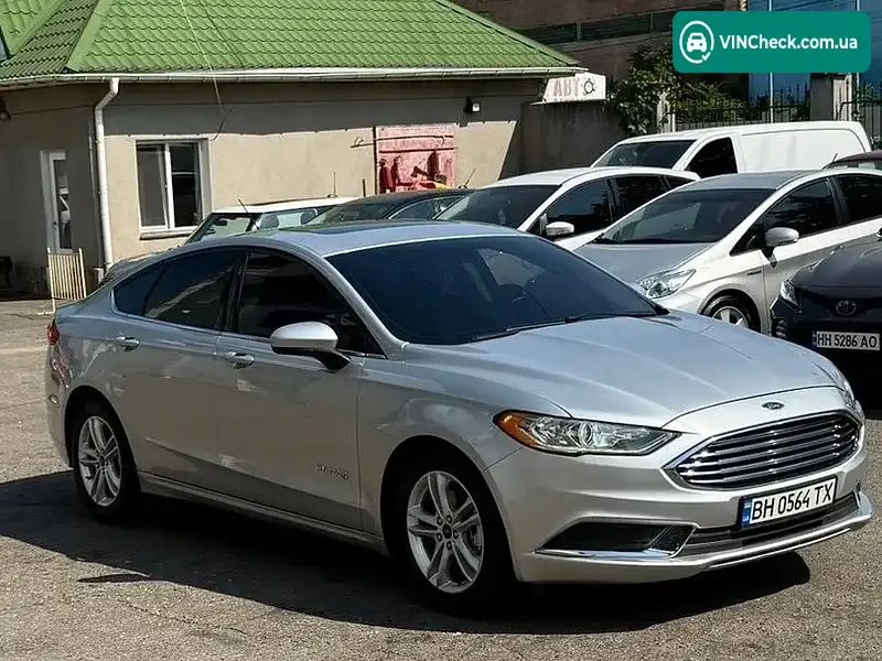 Ford Fusion 2017, фото з оголошення 2 з 20, VIN 3FA6P0LU6JR137391