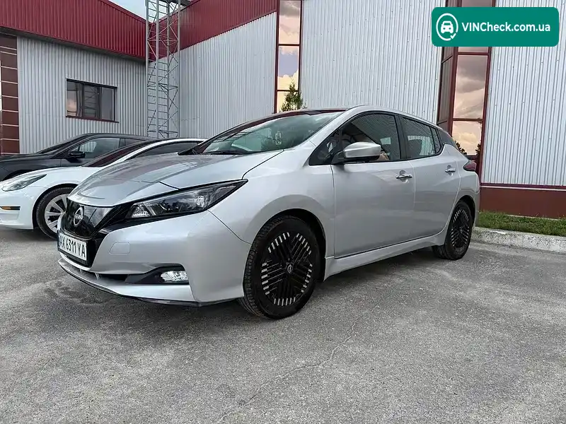 Nissan Leaf 2023, фото з оголошення 1 з 10, VIN 1N4CZ1CV6PC563116