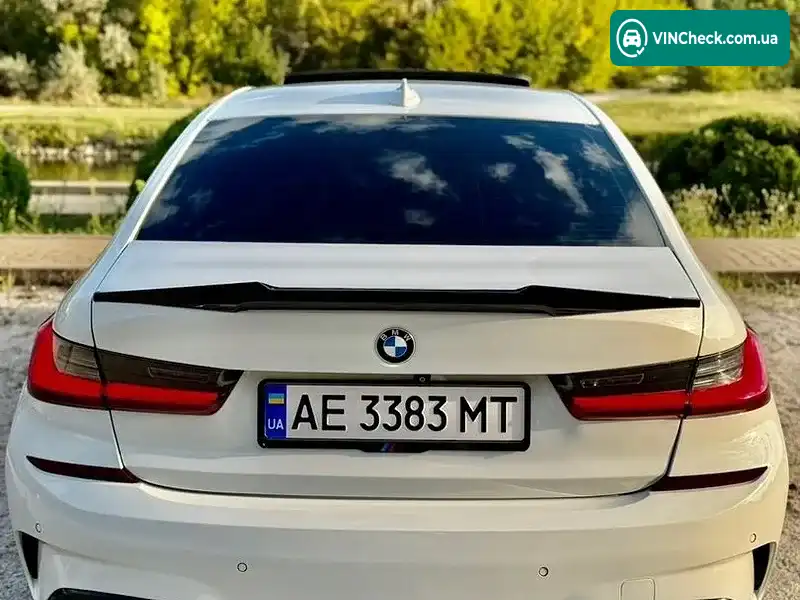 BMW 3 Series 2019, фото з оголошення 2 з 6, VIN WBA5R7C59KAJ83923