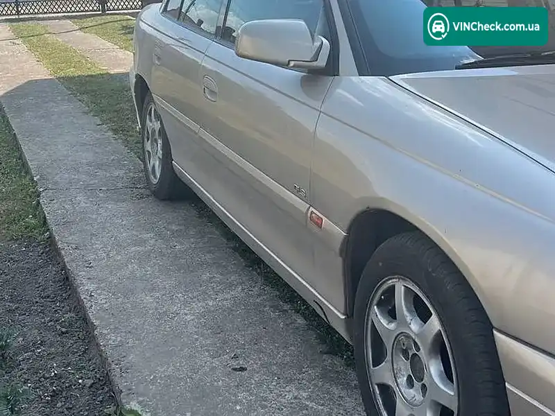 Opel Omega 2000, фото з оголошення 2 з 13, VIN W0L0VBF69Y1171678