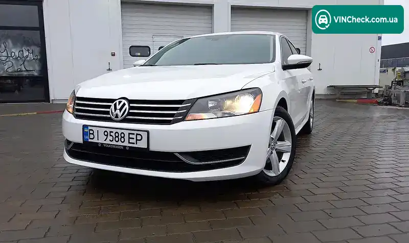 Volkswagen Passat 2012, фото з оголошення 1 з 20, VIN 1VWBP7A34CC073992