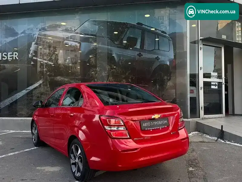 Chevrolet Sonic 2017, фото з оголошення 2 з 21, VIN 1G1JF5SB0H4101888