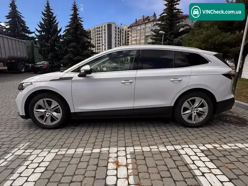 Skoda Enyaq iV 2021, фото з оголошення 2 з 19, VIN TMBJC7NY7NF006353