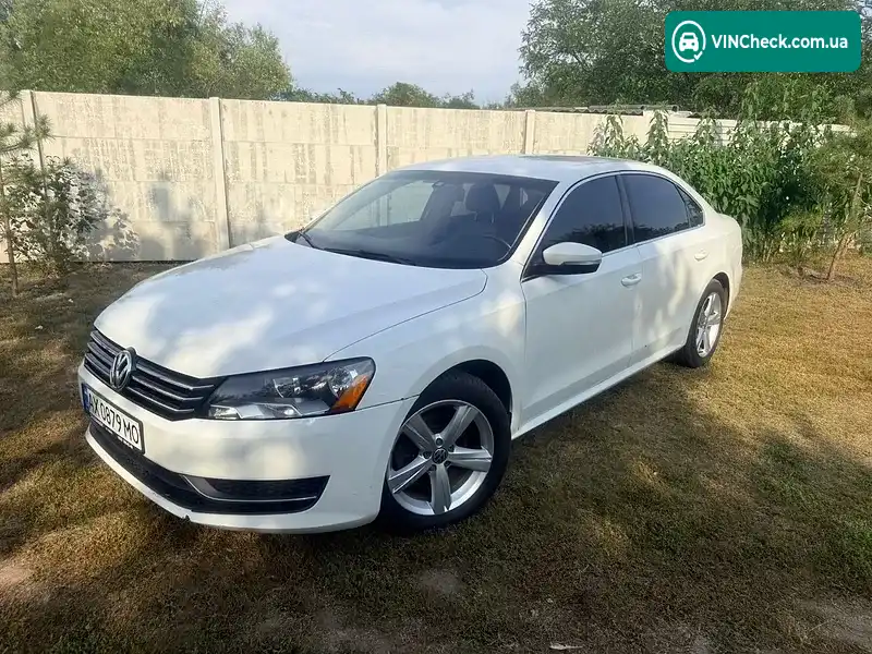 Volkswagen Passat 2013, фото з оголошення 1 з 20, VIN 1VWAT7A36EC041572