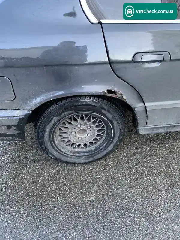 BMW 5 Series 1992, фото з оголошення 2 з 11, VIN WBAHB51010BD77160