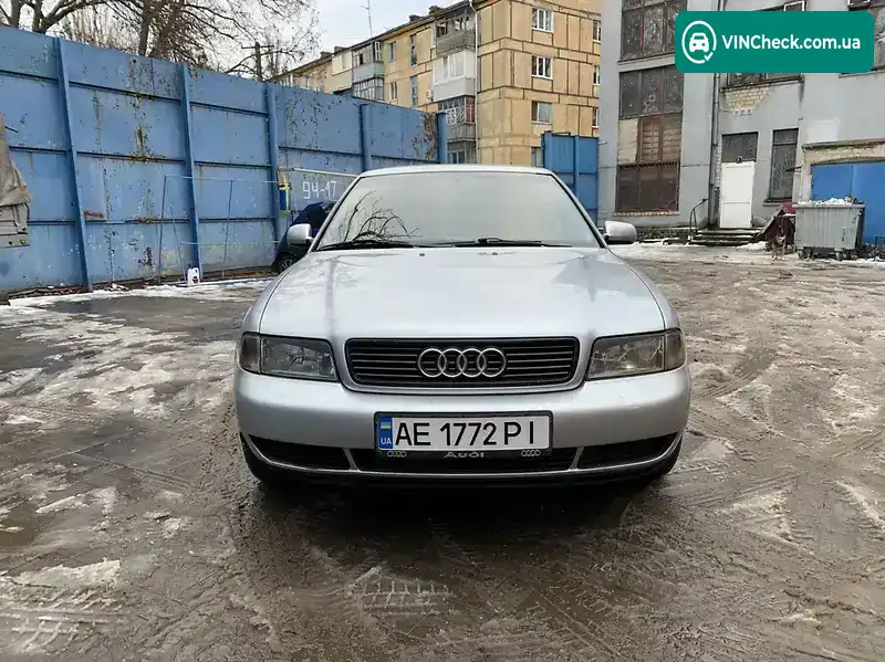 Audi A4 1996, фото з оголошення 1 з 10, VIN WAUZZZ8DZVA113982
