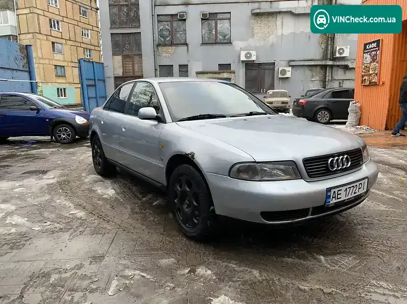 Audi A4 1996, фото з оголошення 2 з 10, VIN WAUZZZ8DZVA113982