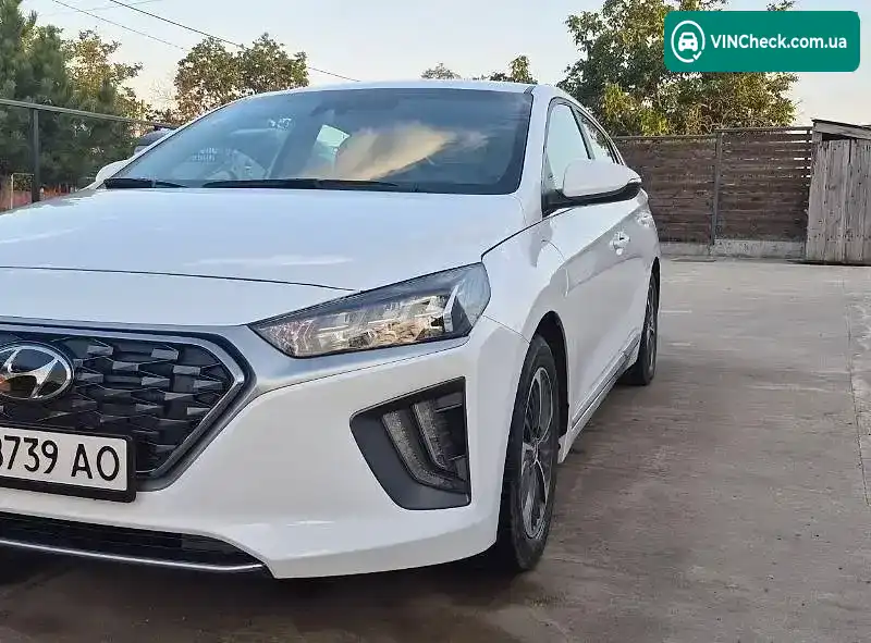 Hyundai Ioniq 2021, фото з оголошення 2 з 20, VIN KMHC75LDXNU274094
