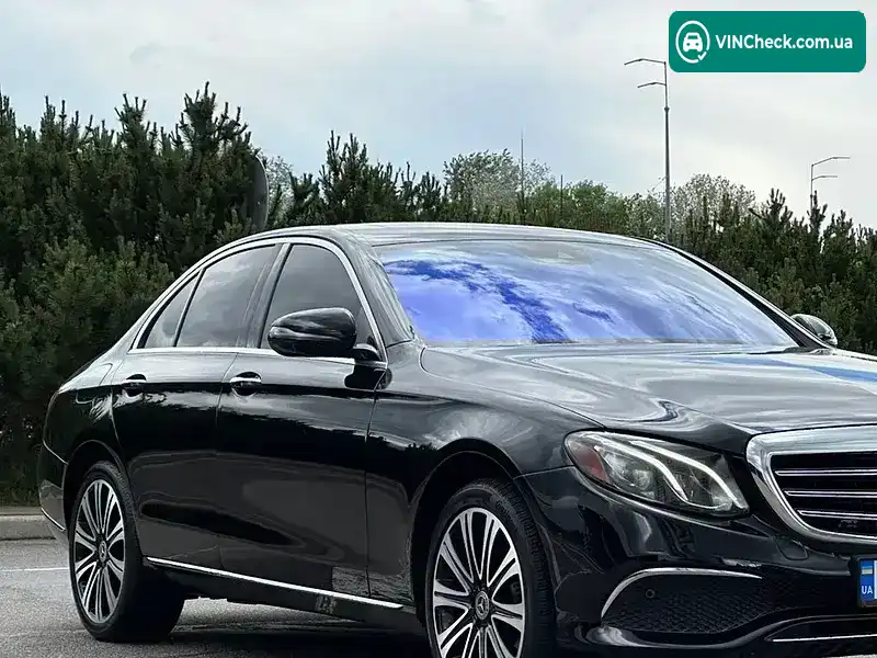 Mercedes-Benz E-Class 2018, фото з оголошення 2 з 20, VIN WDDZF4KB5JA470618