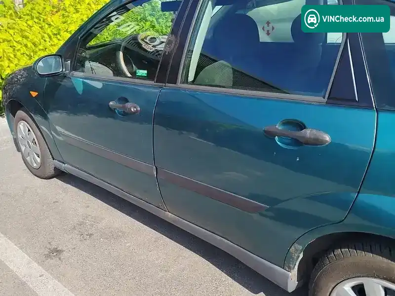 Ford Focus 1999, фото з оголошення 2 з 12, VIN WF0AXXGGDAXT52562