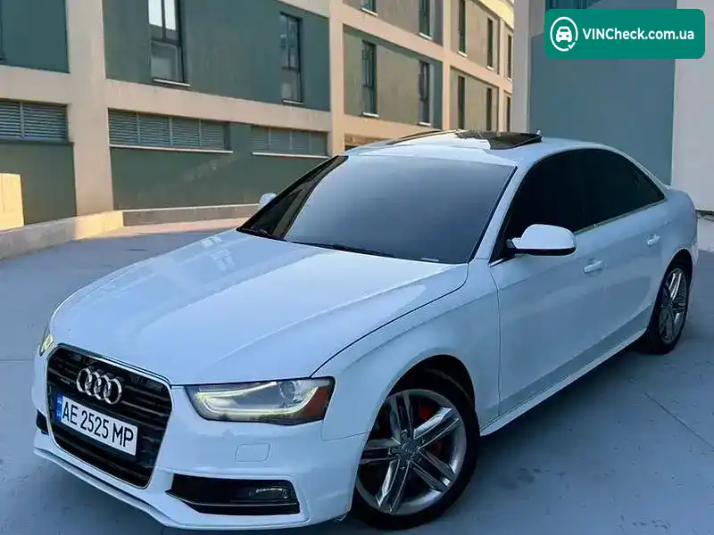 Audi A4 2014, фото з оголошення 2 з 20, VIN WAUFFAFLXFN022872
