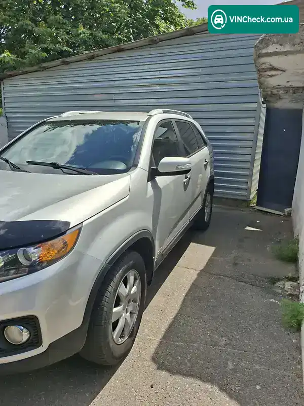 Kia Sorento 2010, фото з оголошення 2 з 15, VIN 5XYKTCA18BG043958