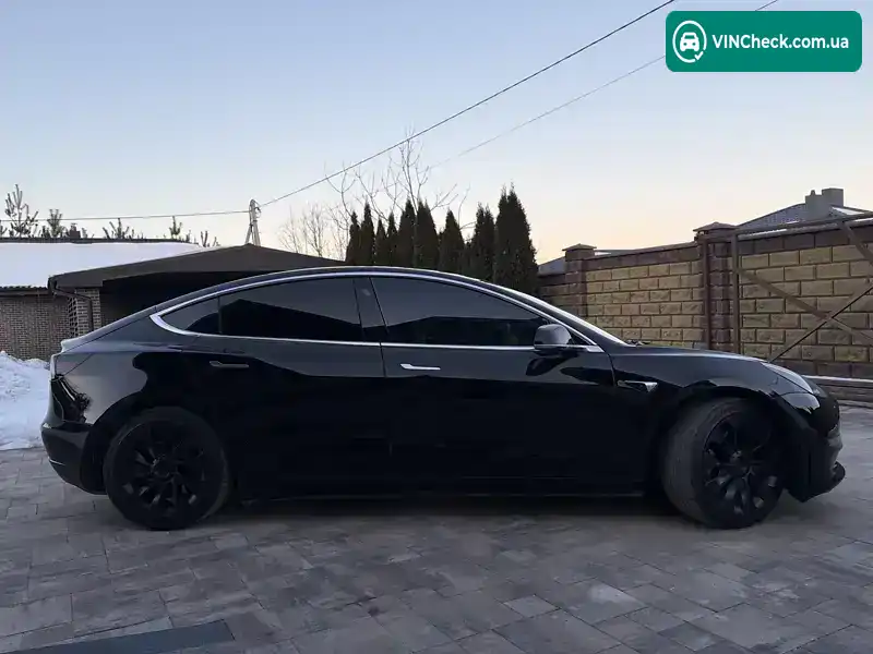 Tesla Model 3 2018, фото з оголошення 2 з 21, VIN 5YJ3E1EA3JF041652
