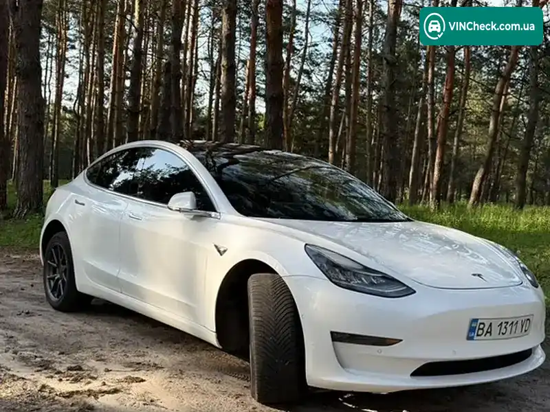 Tesla Model 3 2018, фото з оголошення 1 з 21, VIN 5YJ3E1EAXJF007417