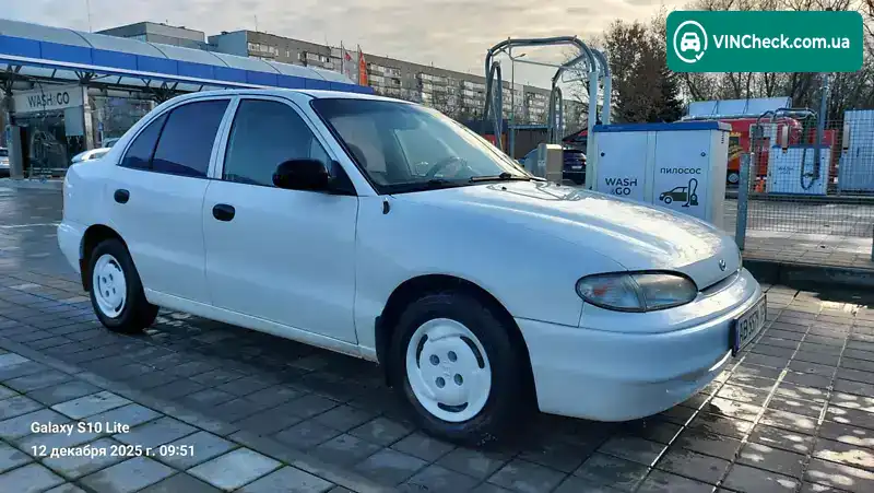 Hyundai Accent 1994, фото з оголошення 1 з 7, VIN KMHVF31NPSU085617