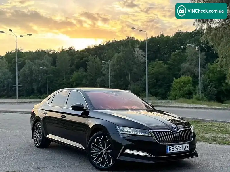 Skoda Superb 2019, фото з оголошення 2 з 20, VIN TMBCJ9NP4L7010756
